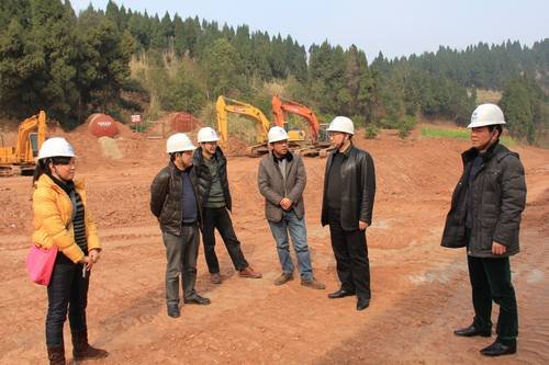 代勇、王裕明春節(jié)前夕到四處慰問一線干部職工