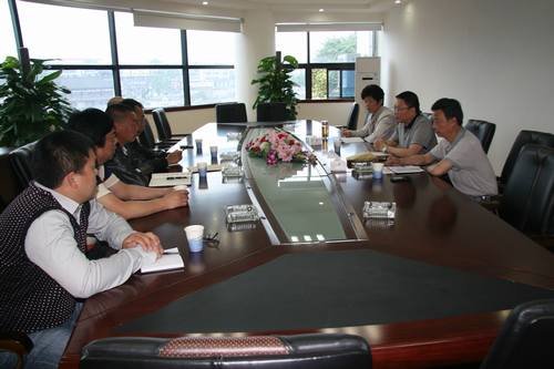 代勇到都江堰組織召開(kāi)局鑫宏工程公司成立及干部任職宣布會(huì)議 