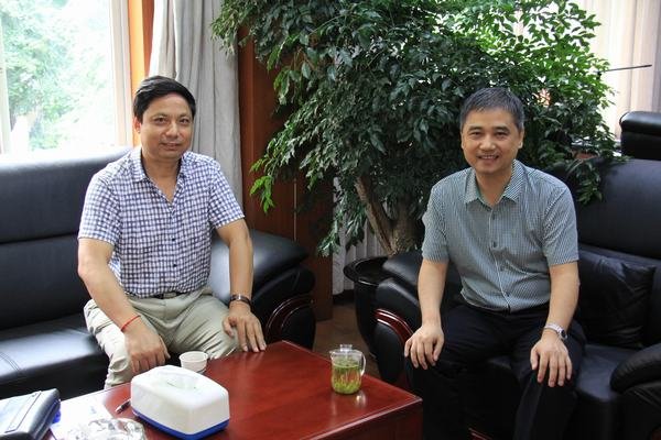 張惠民率向興林一行到工程局開展對(duì)接工作