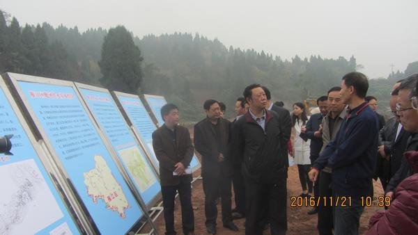 四川省委常委、農(nóng)工委主任曲木史哈一行調(diào)研毗河供水一期工程建設(shè)情況