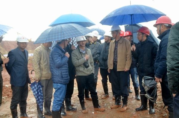 水電工程質(zhì)量監(jiān)督總站專(zhuān)家組到江西龍頭山航電樞紐工程項(xiàng)目檢查工作