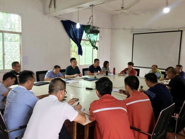 公司總經(jīng)理袁斌率內(nèi)審小組到豐都龍興壩項(xiàng)目開展管理體系審核工作 