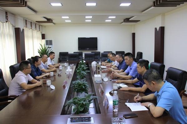 虎渡溪航電開(kāi)發(fā)有限公司副總經(jīng)理付瓊到公司考察