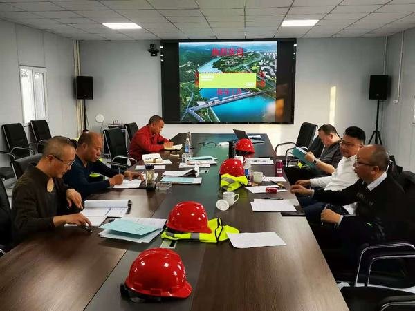 唐驚濤一行到虎渡溪航電工程項(xiàng)目調(diào)研 