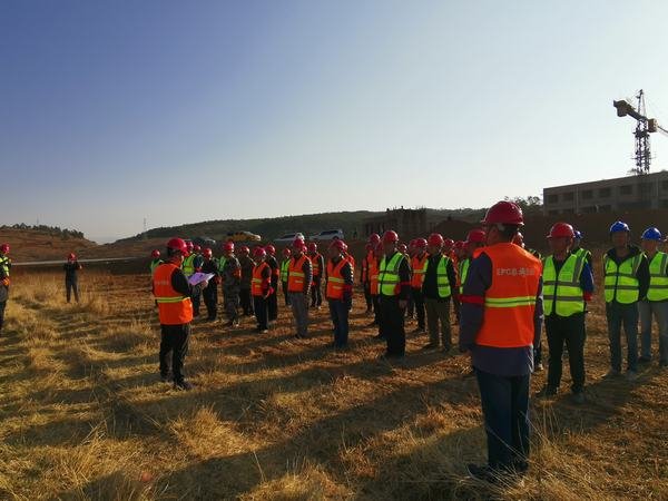 鹽源縣龍?zhí)了畮?kù)及灌區(qū)工程舉行開(kāi)工儀式