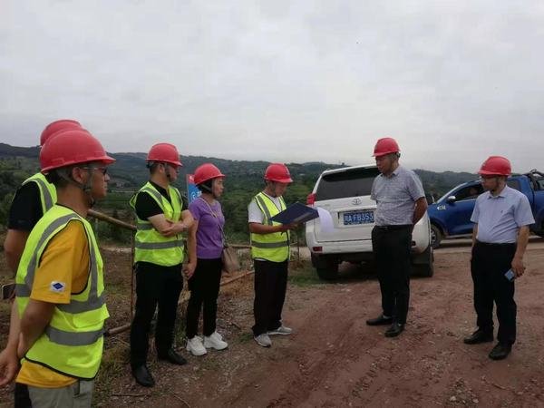 公司內(nèi)審小組到小井溝支渠項(xiàng)目開展管理體系審核工作