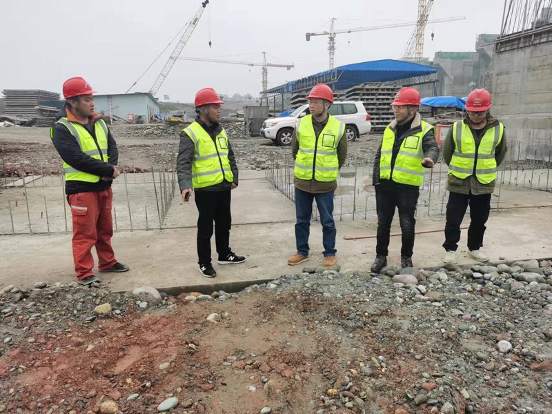 公司黨委書記、董事長代勇一行到岷江虎渡溪航電樞紐工程項目檢查指導(dǎo)工作