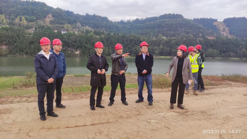 集團領(lǐng)導(dǎo)吳軍赴建設(shè)公司亭子口灌區(qū)一期工程總承包Ⅰ標施工項目部調(diào)研檢查工作
