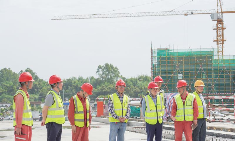 茍仕聰一行到虎渡溪航電工程項(xiàng)目檢查指導(dǎo)工作