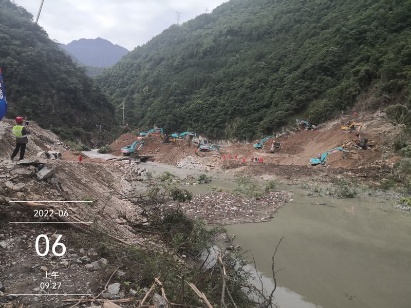 水利鐵軍再出發(fā)——公司奔赴華能寶興電站壅塞體開(kāi)展除險(xiǎn)處置