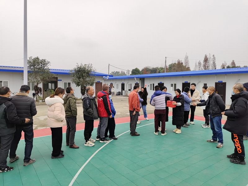 虎渡溪項(xiàng)目部開展元旦節(jié)職工慰問活動